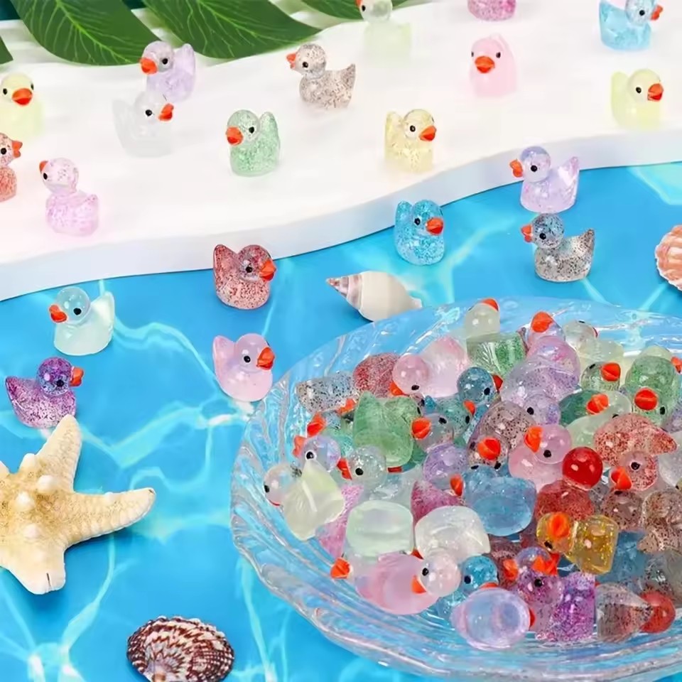 마이크로 풍경 귀여운 반짝이는 핑크색 작은 노란 오리  - Resin Art Materials 리뷰 및 가격